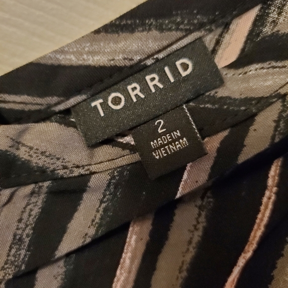 Gorgeous striped summer dress - Picture 3 of 3